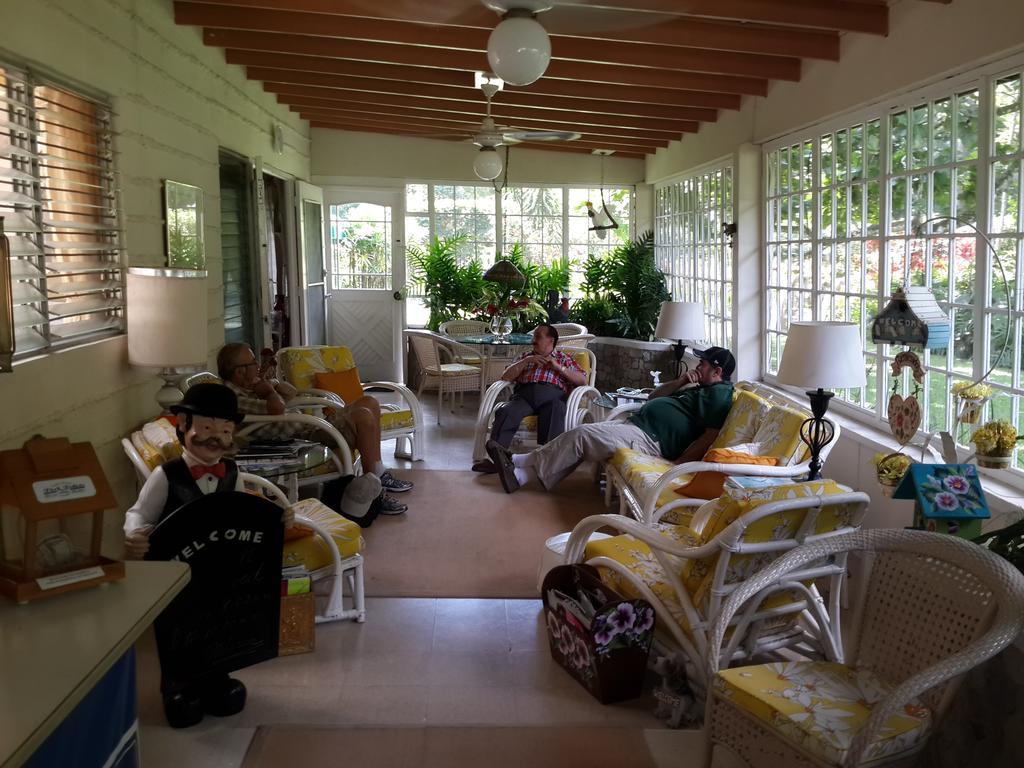 Park Eden Bed & Breakfast Los Llanitos Buitenkant foto
