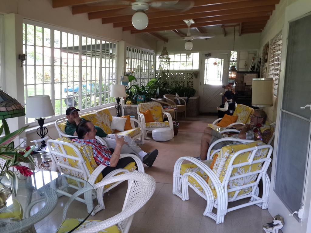 Park Eden Bed & Breakfast Los Llanitos Buitenkant foto